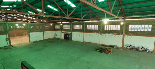 Galpónes Comercial En Venta En Zona Industrial 2 Barquisimeto Lara -- %%m-c-t%% Cod. 23 Guion 2 1 9 7 9