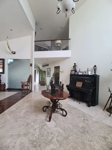 Casa Con Alberca En Venta En San Martinito, Frente A La Vista