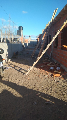 Imagen 7 de 9 de Duplex En Construccion - Calle 81 N° 732 Mar Del Tuyu
