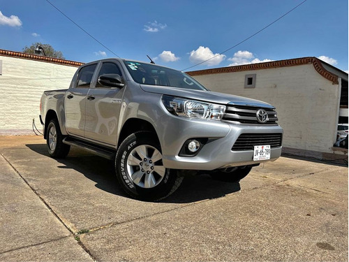 Toyota Hilux 2.7 Cabina Doble Sr Mt