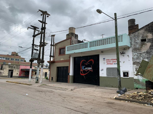 Imagen 2 de 17 de Local - San Miguel De Tucumán