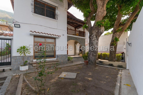 Ana Torres. Casa Comercial En Venta 25-20402 En Altamira