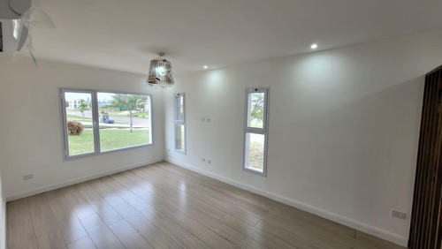 Casa En Venta En Barrio San Lucas Canning San Vicente