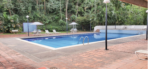 Bajon De Precio! Apartamento En Venta En Macaracuay Con Piscina. Lpb