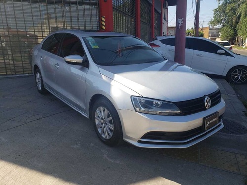 Volkswagen Vento 2.0 Advance 115cv 2015