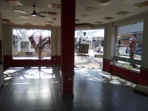 Imagen 4 de 6 de Local Esquina Merlo Sur Centro Oeste Oficina Consultorio