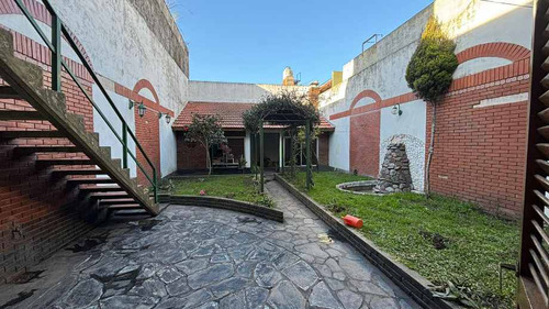 Chalet En Venta En Piñeyro