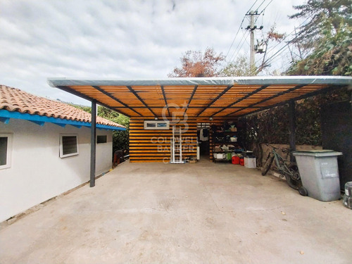 Estilo Colonial Con Gran Terreno Y Lindas Vistas