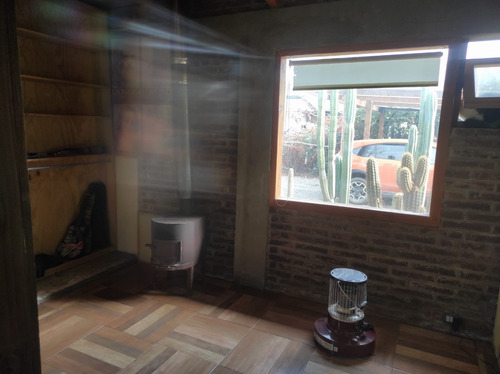 Casa Familiar Con Piscina, Quincho Y Gran Terreno Colina