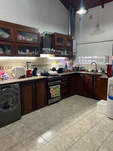 Casa En Venta En De Vicenzo Grande, Del Viso, Pilar