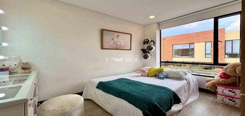 Casa Iluminada Y Moderna En Conjunto Exclusivo, Cajicá (18541).