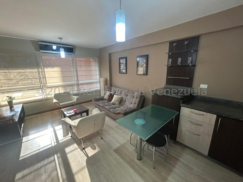 Apartamento En Alquiler El Rosal 24-24926