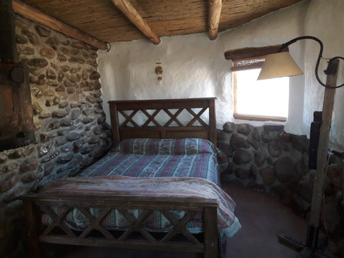 Cabaña De 30m2 Con Lote 1000m2.vistas Espectaculares A Los Cerros Con Nieves Eternas.,a 10km De Uspallata.
