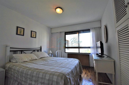 Imagen 8 de 26 de Apartamento En Brava, 3 Dormitorios.