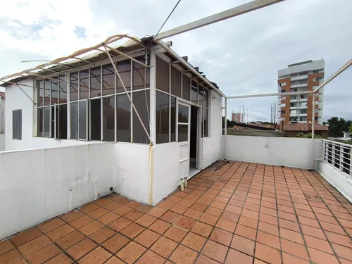 Apartaestudio En Arriendo En Quinta Bosch. Cod A30756