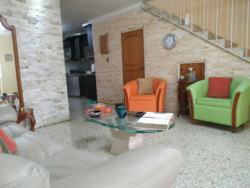 Imagen 2 de 14 de 139337 Liliana Trias 04140432833 Casa Venta Naguanagua