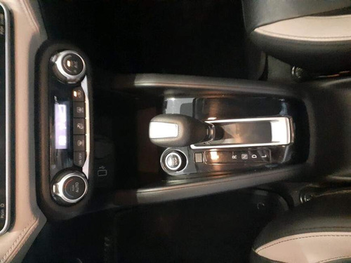 Nissan Versa 1.6 16V FLEX EXCLUSIVE XTRONIC
