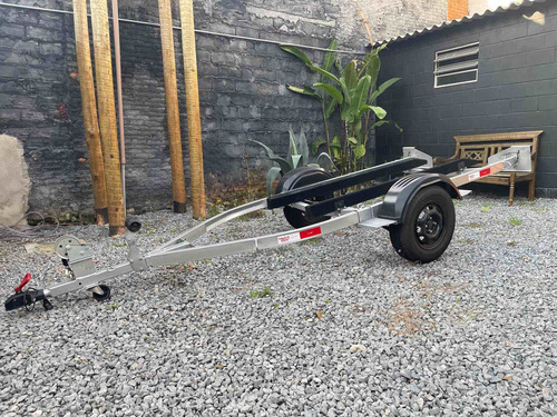 Imagem 2 de 19 de Carretinha Usada Emplacada Para Jet Ski - Galvanizada