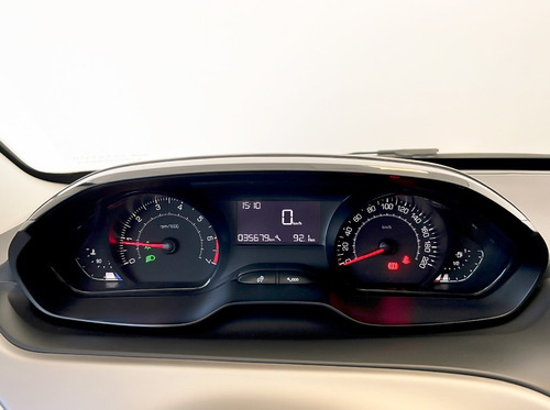 Imagen 11 de 24 de Peugeot 2008 Allure 1.6