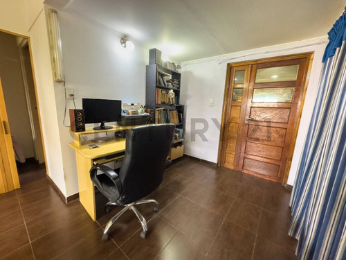 Casa En Venta De 3 Dormitorios Y Cochera. Calle 39 E/ 132 Y 133 - La Plata Vivienda Ubicada A ...