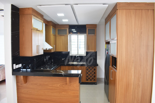Moderna Casa En Venta Con Piscina, Santiago (jpc-224)