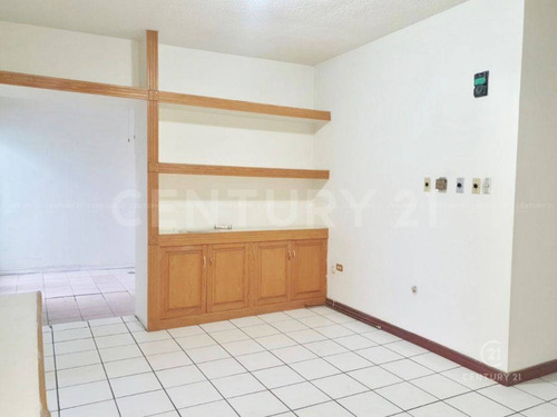 Imagen 6 de 10 de Casa En Renta En Parques De San Felipe