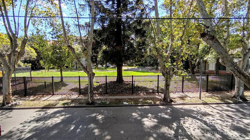 Imagen 26 de 30 de Casa En Venta De 4 Dormitorios Con Cochera Y Quincho- Roque Saenz Peña, Rosario.