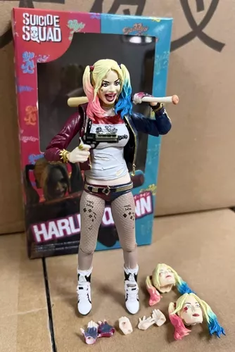 Encontre Boneca Arlequina Harley Quinn Esquadrão Suicida Articulada -  Dangos Importados - Sua Loja de Importados no Brasil!