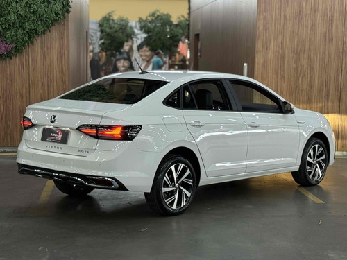 Volkswagen Virtus 1.0 200 TSI HIGHLINE AUTOMÁTICO