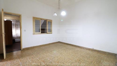 Casa 4 Ambientes Local - Villa Ballester