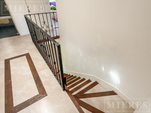 Casa En Venta En Barbarita - Lote Interno - Bancalari