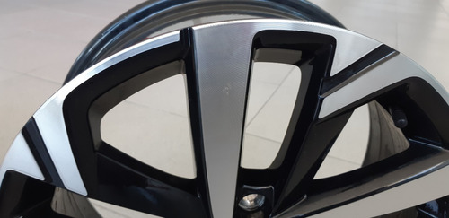 Imagen 3 de 5 de Rin De Aluminio 16 5/100 Volkswagen Virtus 2021