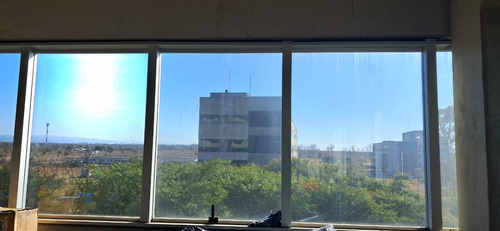 Vendo/alquilo Oficina En Parque Empresarial Aeropuerto