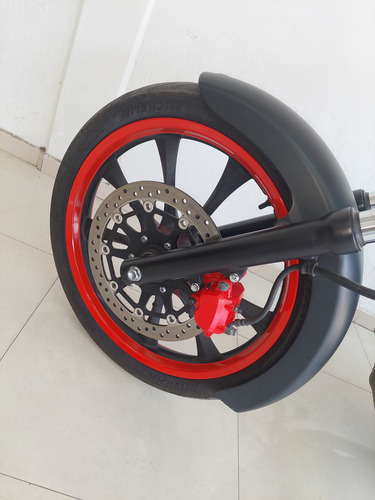 Hermosa E Imponente Fury 1300