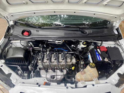 Imagem 8 de 9 de Chevrolet Onix 2018 1.0 Joy 5p
