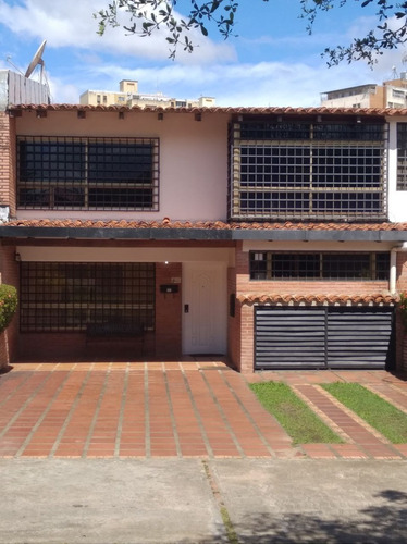 Imagen 2 de 30 de Town House En Urb. Los Olivos, Conj. Res. La Oliveña. Puerto Ordaz