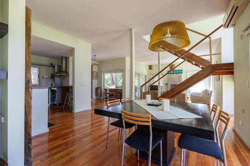 Casa 5 Ambientes C/dependencia Y Pileta. La Herradura. Pinamar Venta