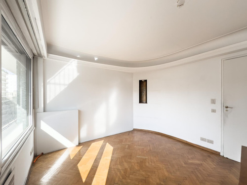 Amplisimo Departamento Refaccionado En Venta Con Cochera - Recoleta