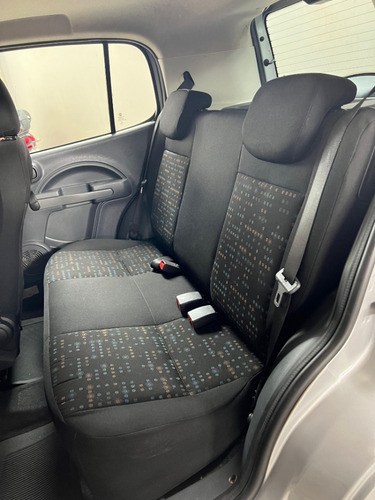 Fiat Uno 1.0 EVO VIVACE 8V FLEX 4P MANUAL
