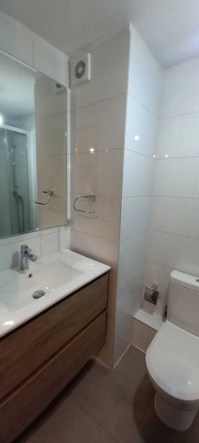 Se Vende Depto De 2d, 2b Y 1 Estac. En Macul (99922)