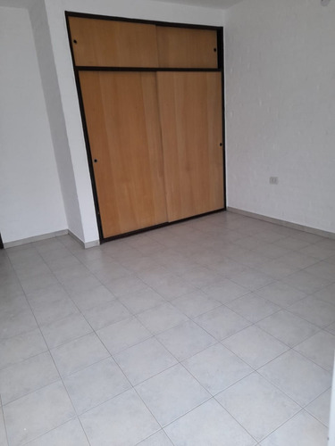 Imagen 4 de 9 de Departamento En T. Edison 1143 - Santa Rosa
