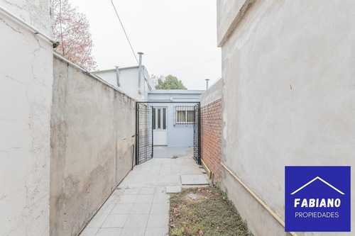 Imagen 23 de 24 de Ph Con Entrada Independiente - Patio - Garage - 3 Ambientes - Quilmes