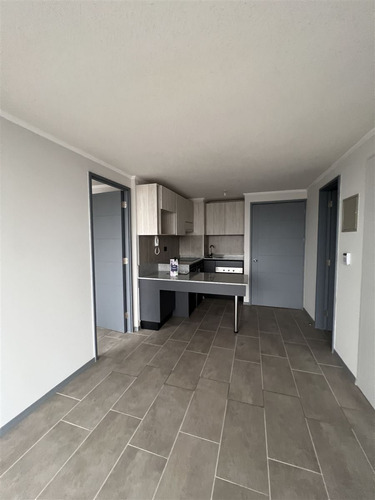 Depto En Arriendo De 2 Dorm Estacionamiento . En La Cisterna