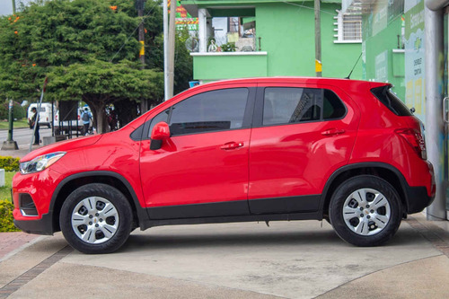 Imagen 2 de 15 de Chevrolet Trax 2018 5p Ls L4/1.8 Man