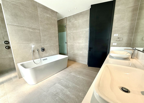 Exclusivo Dpto En Arriendo De 4hab/6b/3e/bod/serv/san Damian