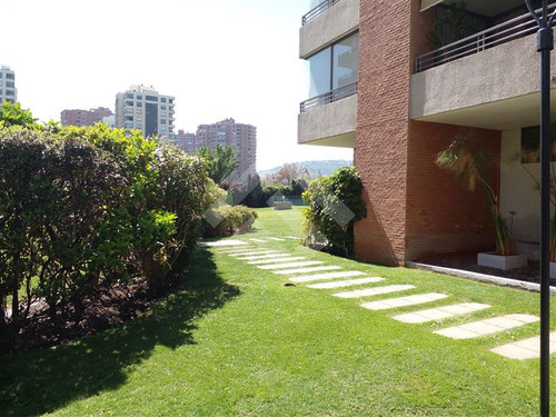 Departamento En Venta De 2 Dorm. En Las Condes