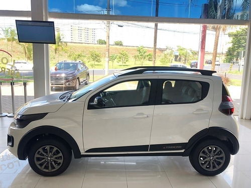 Imagem 4 de 9 de Fiat Mobi Trekking 1.0 Flex 4p 2023