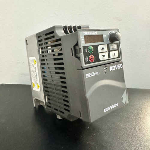 Inversor De Frequência Gefran Adv50 380/480v 0,5cv + Teclado