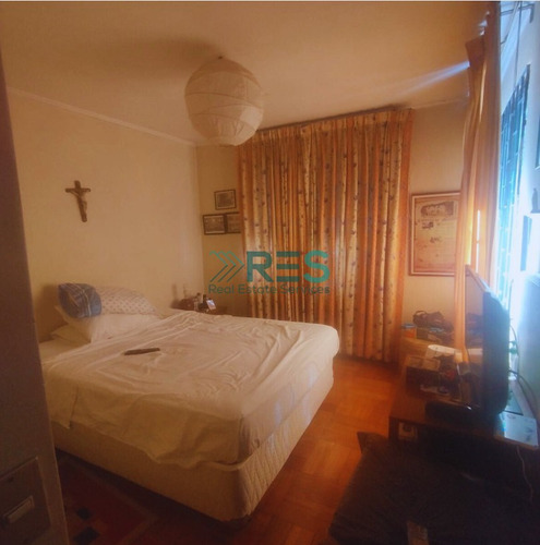 Casa En Venta De 4 Dorm. En Las Condes