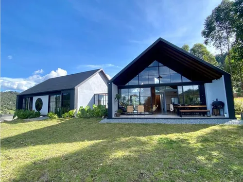 233m2 Casa Campestre En Llanogrande